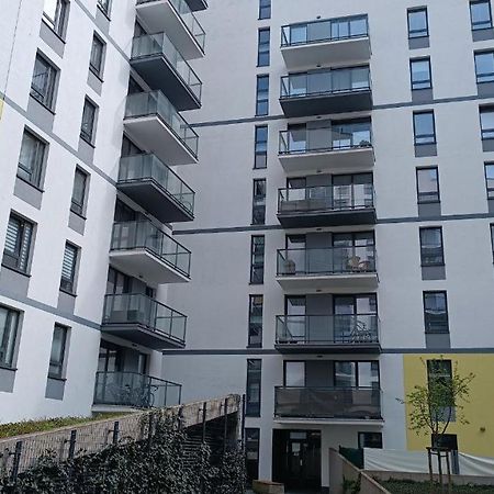 Apartment Z Ogrodkiem Na Warszawskiej Woli Varsovia Exterior foto
